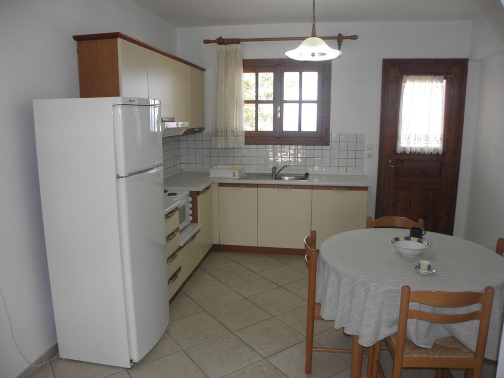 Lakonia Bay Apartments Архангелос Екстериор снимка